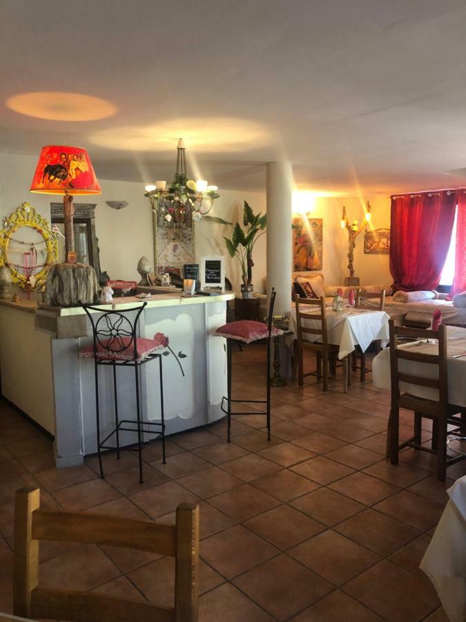 Hotel Restaurant Le Delta سانت ماري دو لا مير المظهر الخارجي الصورة