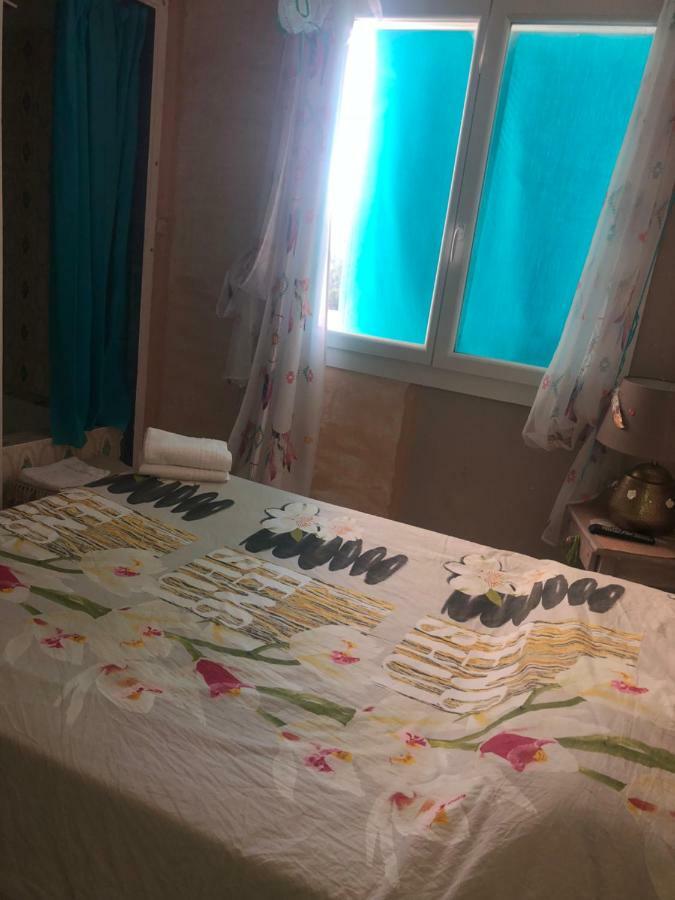 Hotel Restaurant Le Delta سانت ماري دو لا مير المظهر الخارجي الصورة